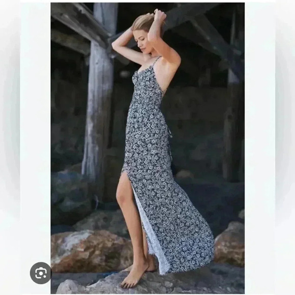 NWT Maaji Pansy Floral Holly Maxi Coverup Dress size Large - Picture 13 of 13